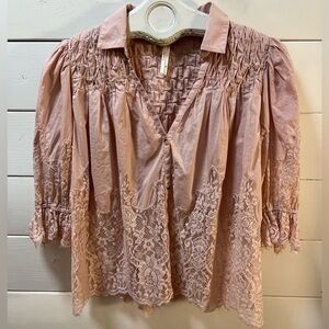 BY ANTHROPOLOGIE • Lace Blouse with Shirred Details • Size XS